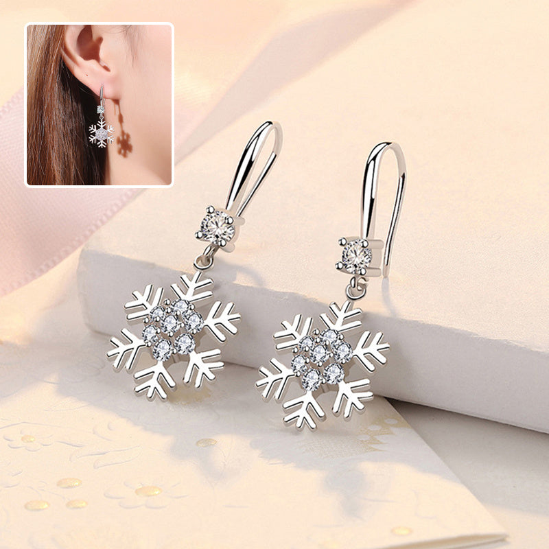 Temperament Snowflake Earrings with Rhinestones – Festive Elegance for the Holidays